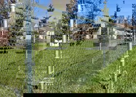 فنس، حصار  و دیوارکشی